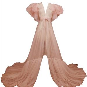 New Never Worn Cream Tulle Robe for Weddings/Baby Shower/Photoshoots